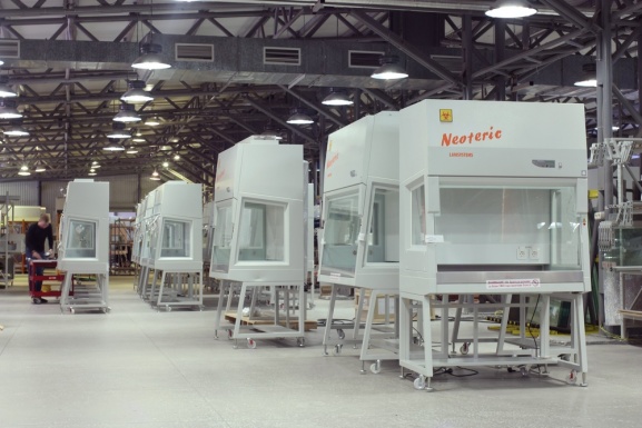  Biological Safety Cabinets Neoteric, Manufacturing Site.